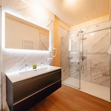 Clofers Relax Residences פארק נופש Rattendorf